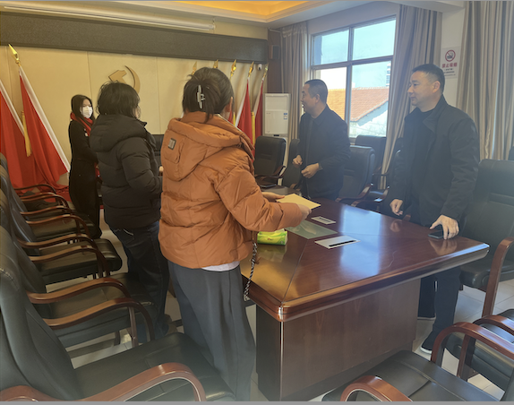 情暖新春 關愛同行